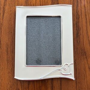Lenox Wedding Frame with Heart - Silver. Fits 5 x 7 photo. Excellent condition!